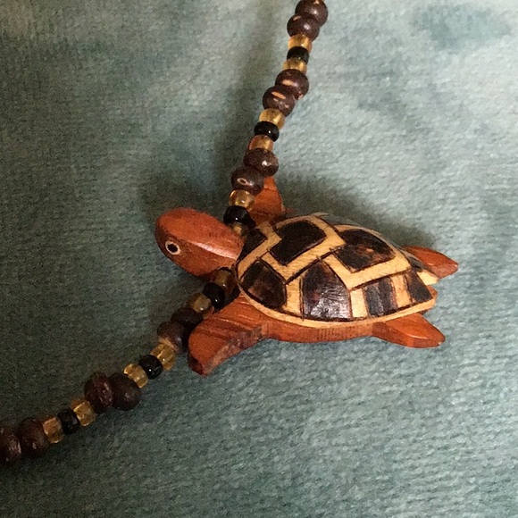 🐢 Handmade Turtle Necklace from Hawaii 🐢 - Picture 2 of 3